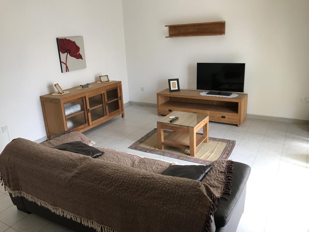 Swieqi Semi Detached Maisonette San Giuliano Esterno foto