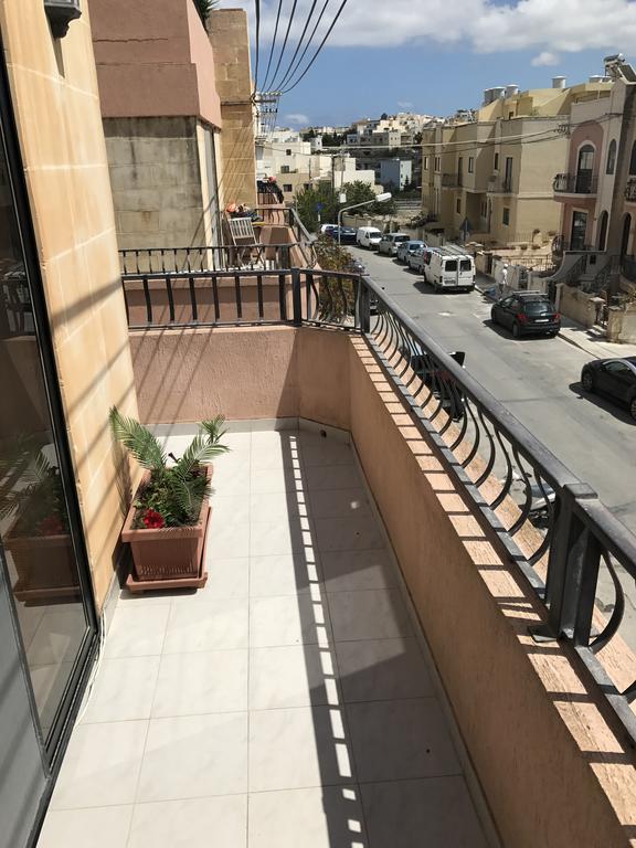 Swieqi Semi Detached Maisonette San Giuliano Esterno foto