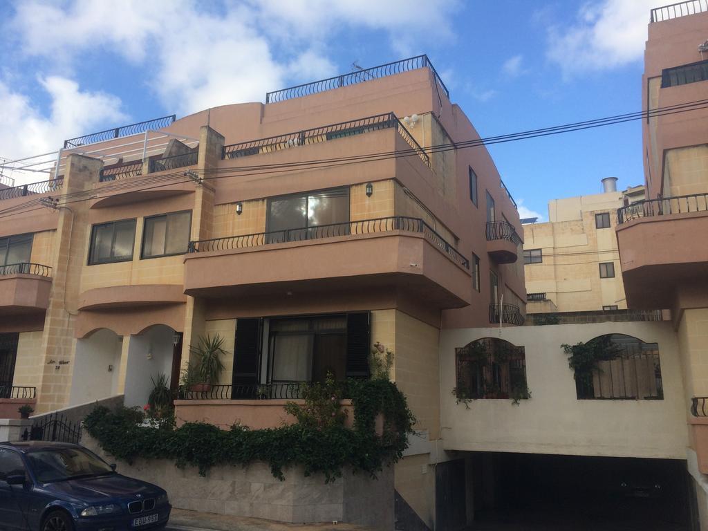 Swieqi Semi Detached Maisonette San Giuliano Esterno foto