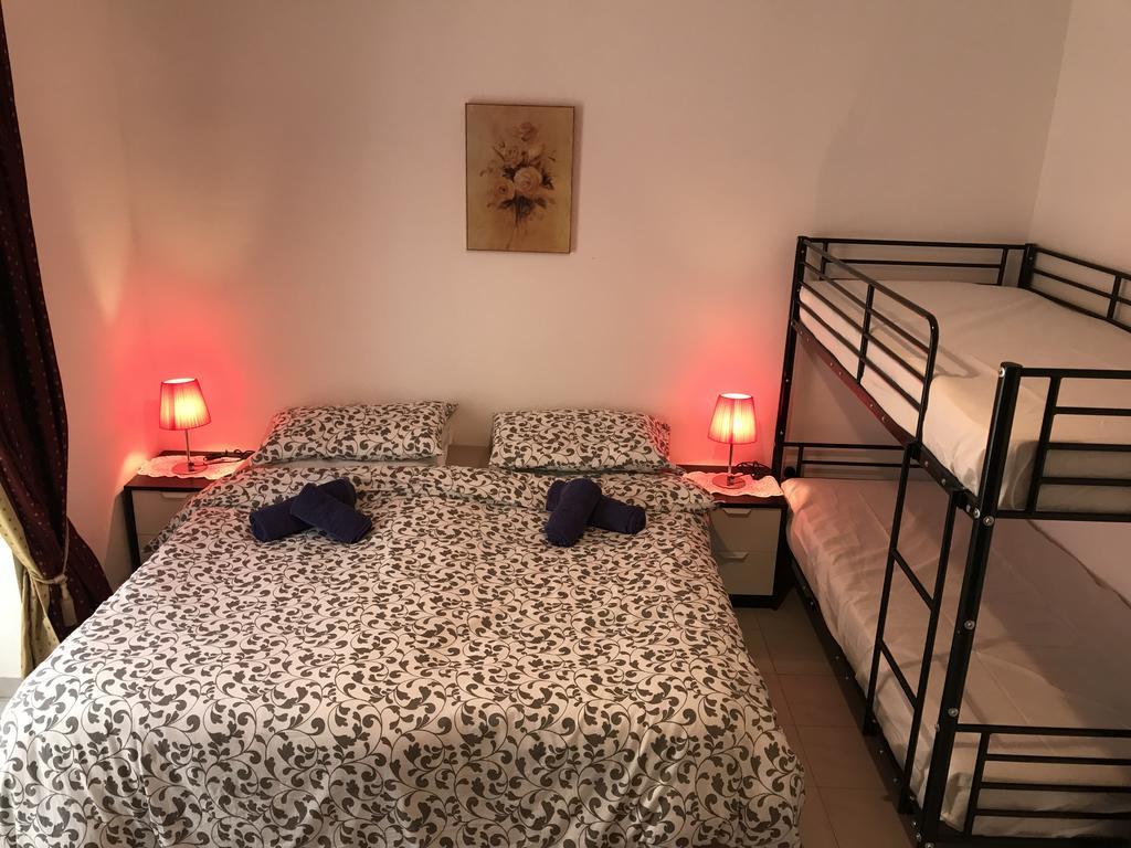 Swieqi Semi Detached Maisonette San Giuliano Esterno foto