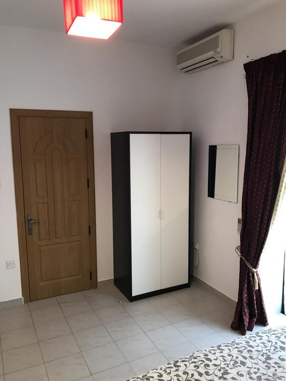 Swieqi Semi Detached Maisonette San Giuliano Esterno foto