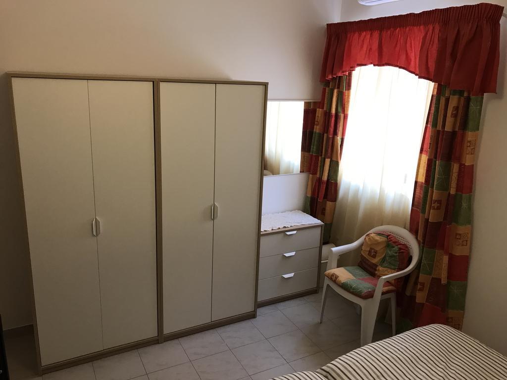 Swieqi Semi Detached Maisonette San Giuliano Esterno foto